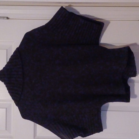 🌺Express Black Knit Poncho Sweater - Picture 6 of 6